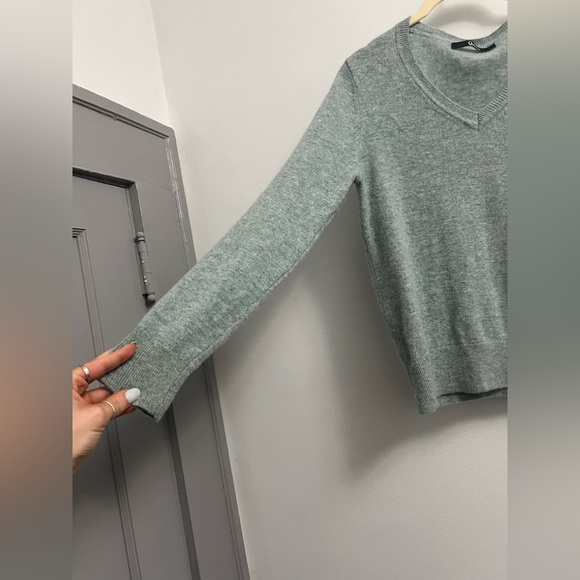 Quince Mongolian Cashmere V-neck Sweater - Green Blue - Size S - Picture 3 of 13